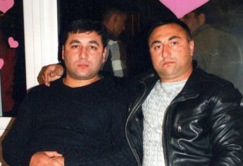 Двое азербайджанцев, рискуя жизнью, спасли херсонскую семью из горящего авто под Николаевом