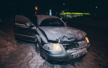 В Киеве пьяный водитель протаранил авто и пытался скрыться (видео)