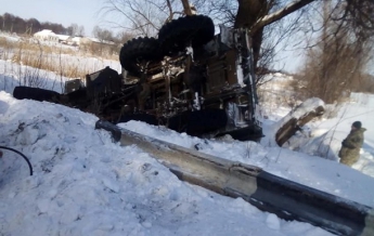 В Черкасской области перевернулся грузовик с боеприпасами