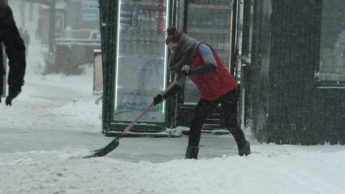 Киевляне теперь могут подработать на уборке снега