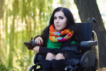 Запорожанка с инвалидностью Марианна Смбатян добилась от МСЭК разрешения на работу