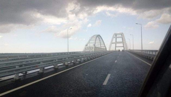Смоет вместе с берегом: строителям Крымского моста указали на фатальную ошибку (фото)