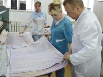 В Мелитополе по инциденту с завшивленным постельным бельем в больнице разбирается комиссия