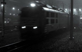 В Киеве поезд сбил железнодорожника (фото)