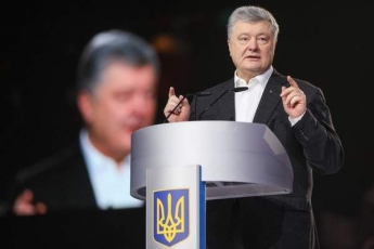 Порошенко изменил дату вступления Украины в НАТО и Евросоюз