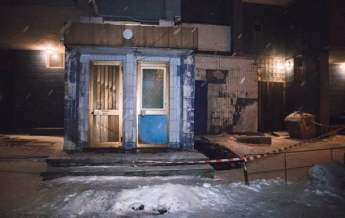 В Киеве мужчина выпал из окна девятого этажа (фото)
