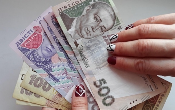 Почти 30 тысяч украинцев получали зарплату меньше минимальной