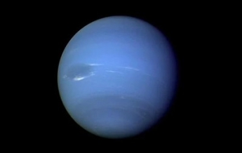 Астрономы обнаружили новую луну планеты Нептун