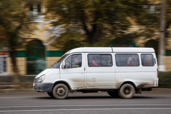 В Запорожской области пьяные пассажиры маршрутки устроили драку в салоне