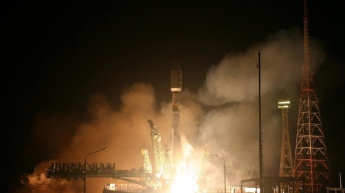 Россия отправила в космос египетский спутник (фото)