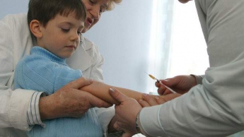 Супрун развенчала панические слухи о вакцинах в Украине