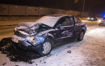 В Киеве столкнулись три авто