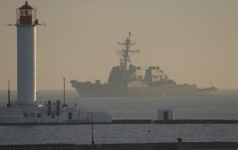 Американский эсминец зашел в Одессу (фото)