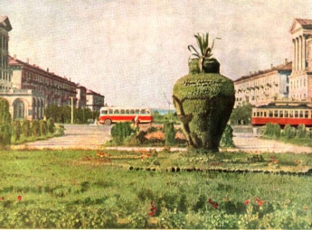 Когда на пл. Маяковского не было фонтана: запорожцы показали уникальный кадр (ФОТО)
