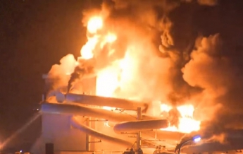 В Бельгии сгорел аквапарк за 33 млн евро (видео)