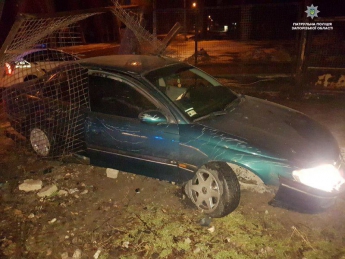 Погоня за нетрезвым водителем закончилась аварией в Заводском районе Запорожья (фото)