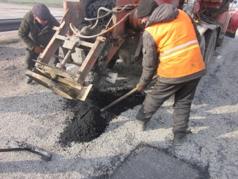 Как в Запорожском регионе ремонтируют дороги – фотофакт