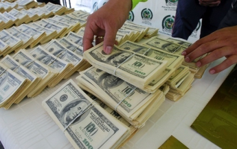 За месяц действия валютного закона украинцы купили онлайн более $50 млн