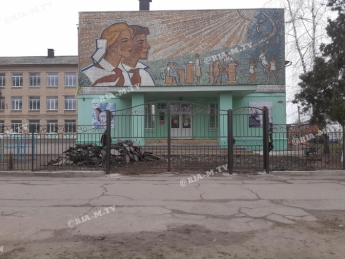 В Мелитопольских школах начался ремонтный бум (фото)