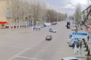 Опубликовано видео момента ДТП на проспекте с камеры наблюдения