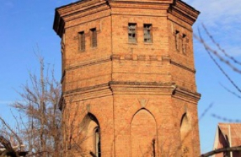 Запорожцы насобирали нужную сумму денег на спасение старинной башни