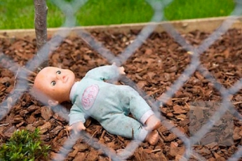 На Прикарпатье женщина зарезала новорожденного ребенка, чтобы муж не выгнал из дома