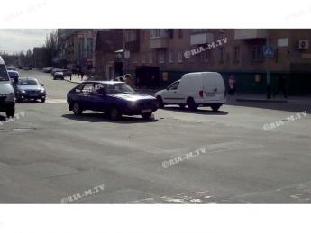 В Мелитополе Москвич протаранил иномарку (фото)