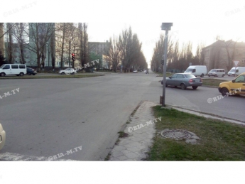 В Мелитополе на опасном перекрестке сделают клумбу (фото)