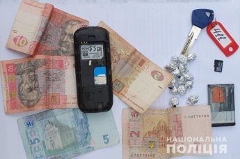 Сбытчика наркотиков привезли в Мелитополь на черном джипе