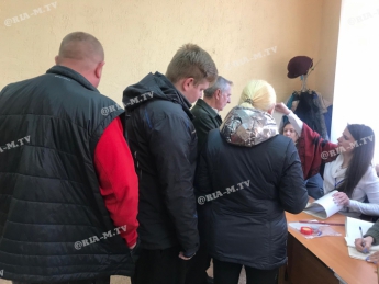 Мелитопольские избиратели бьют рекорд по явке на участки (данные на 15.00)