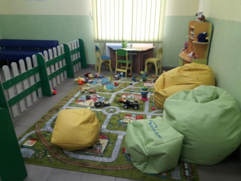 В Мелитополе в админцентре организовали детскую комнату (фото)