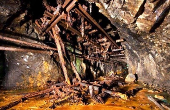 В шахте в Донецкой области произошла авария, один шахтер погиб