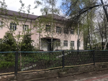 Директор мелитопольской гимназии рассказала, кто сообщил в полицию о минировании (видео)