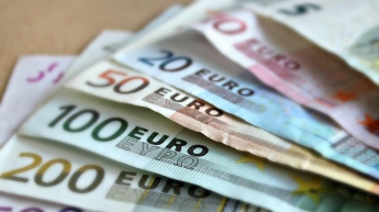 НБУ снизил курс евро на 26 апреля