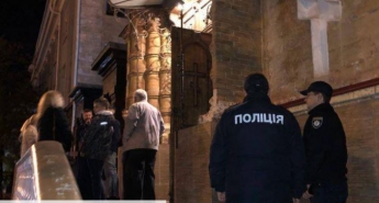 Пасха: в полицию сообщали о "минировании" Владимирского собора и подрыве всех храмов