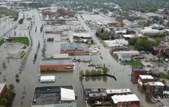 Масштабный потоп в США: Миссисипи прорвала дамбы (видео)