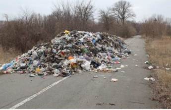 Готовится радикальный закон: украинцам придется раскошелиться за выброс мусора