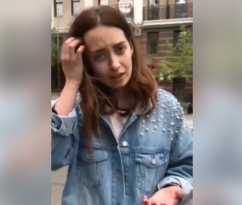 Мать малыша, похищенного гражданином Дании, 3 дня плачет под посольством (Видео)