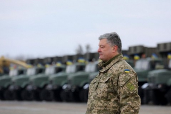 Порошенко присвоил 24 генеральских звания, в том числе начальнику, ответственному за безопасность арсеналов