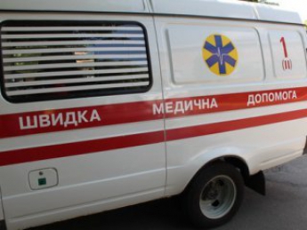 В скорой помощи Мелитополя прокомментировали инцидент с девушкой, которая потеряла сознание на улице