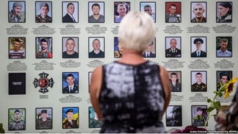 Матери погибших военных обратились к Зеленскому: Хотим видеть Украину без войны