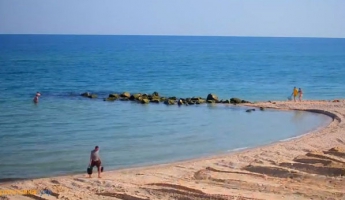 В Кирилловке уже купаются отдыхающие (видео)