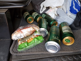 В Запорожской области зэкам везли пиво в грузовике (Фото)