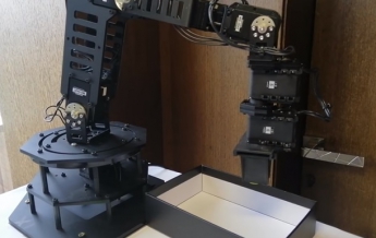 Украинские инженеры создали прототип роборуки (видео)