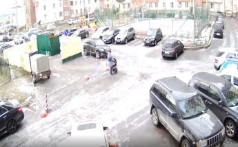 Элитный спецназ Росгвардии рассмешил соцсети попыткой задержать водителя в Санкт-Петербурге. ВИДЕО камер наблюдения