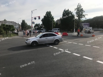 Вниманию водителей. Мучительный объезд закончился - дорогу на ул. Героев Украины открыли (видео)