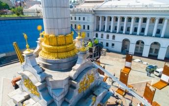 В Киеве помыли Монумент Независимости