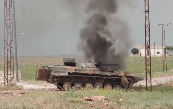 В Сирии журналистов обстреляли из танка (видео)