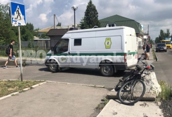 В Запорожской области инкассаторы сбили велосипедиста: мужчина в больнице (ФОТО-ВИДЕО)