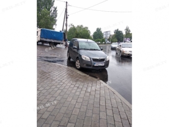В Мелитополе завелся "маэстро" парковки (фото)